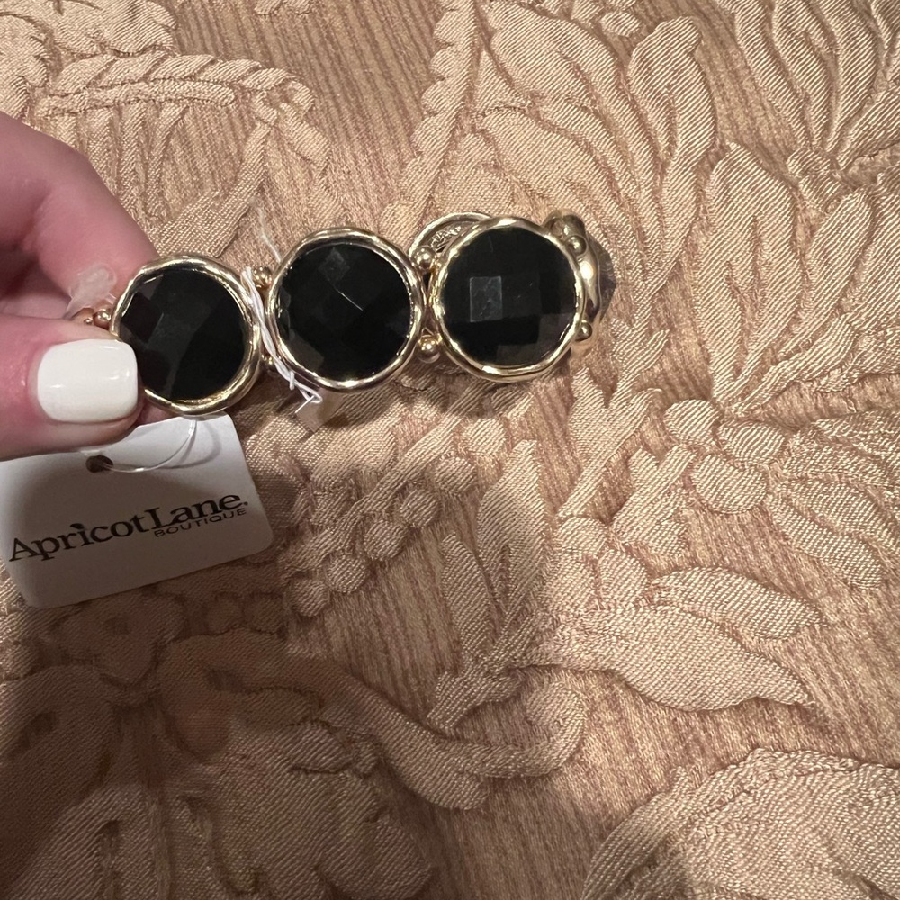 Apricot Lane Boutique Black and Gold bracelet NWT host pick - Picture 4 of 4